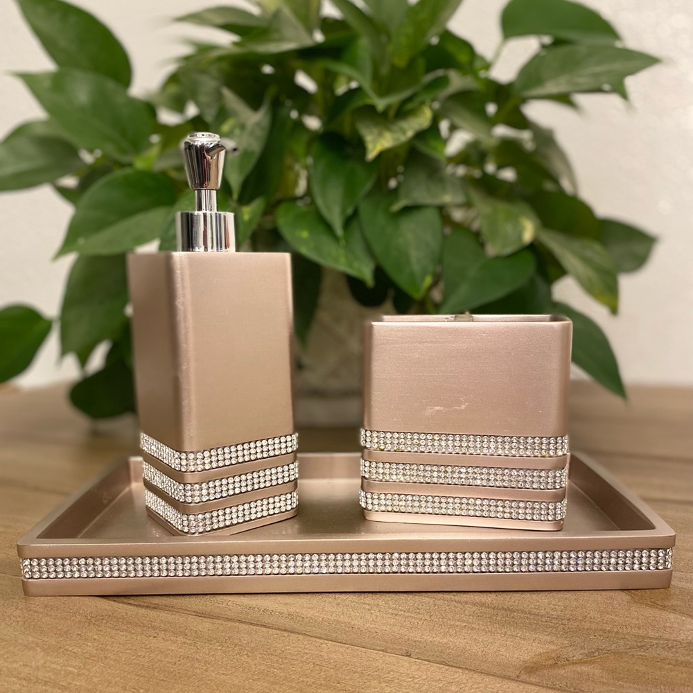 Bathroom Accessory Set